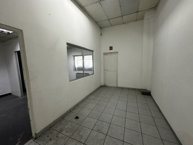 To Let Commercial Property for Rent in Paarden Eiland Western Cape